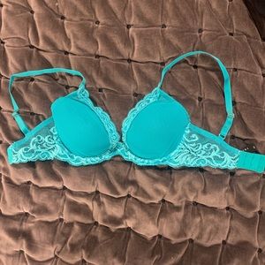 32D blue lacy bra